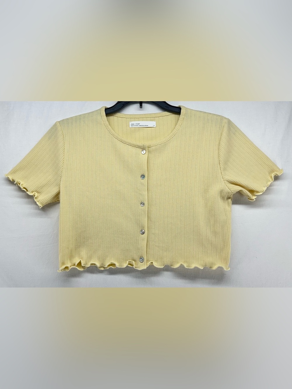 Oak Fort Crop Top Womens Size S Yellow Short Sleeve Buttons Lettuce Hem Ribbed